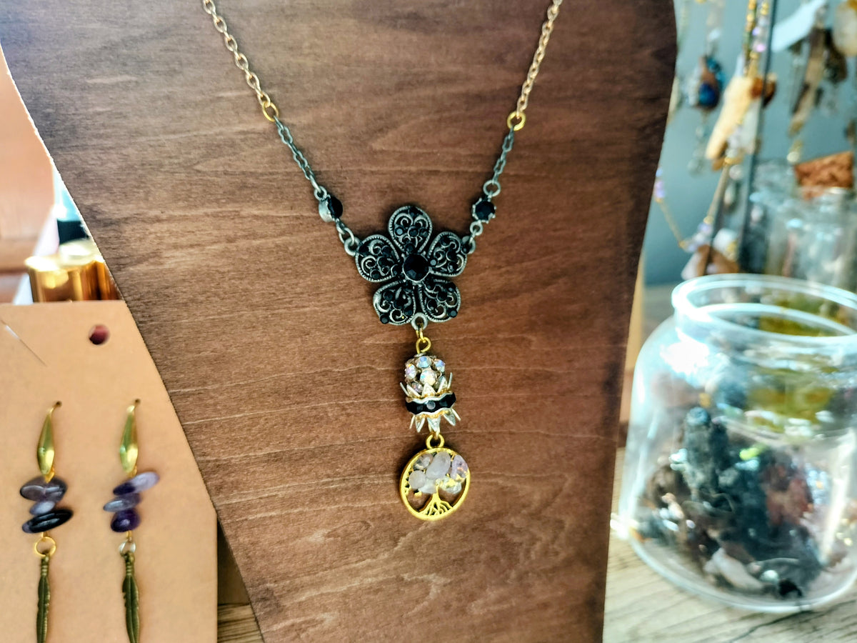 Collier fleur noir