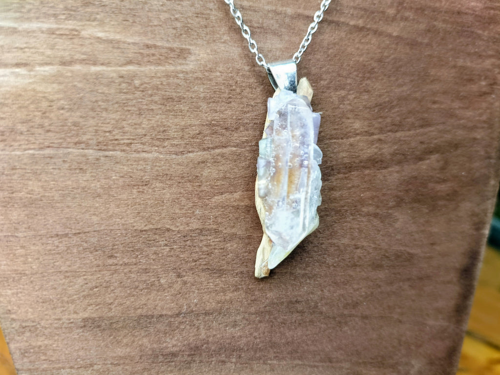 Collier larme de quartz
